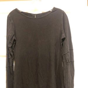 Women’s black long sleeve T